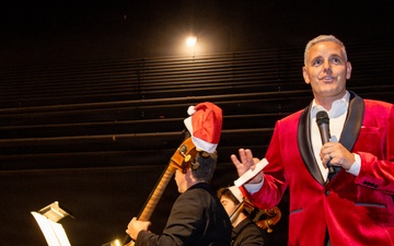 Bells Will Be Ringing!: MCAS Miramar hosts the San Diego Symphony for the Holidays