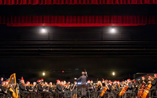 Bells Will Be Ringing!: MCAS Miramar hosts the San Diego Symphony for the Holidays