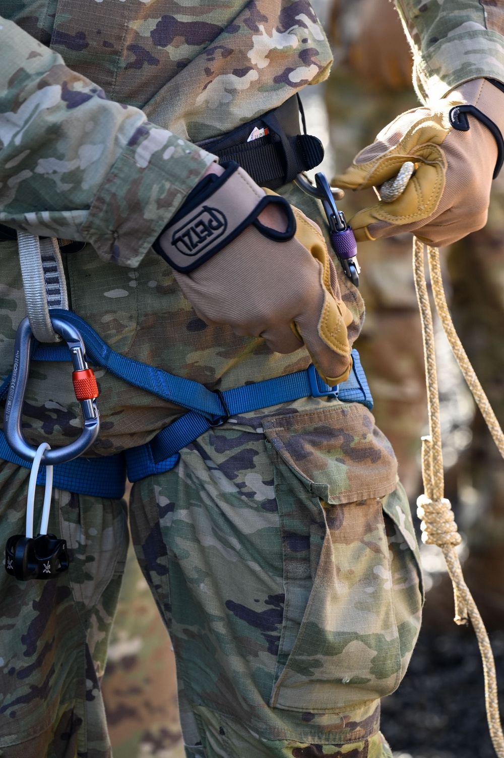 Special Warfare Zulu Course Trainees Rappel