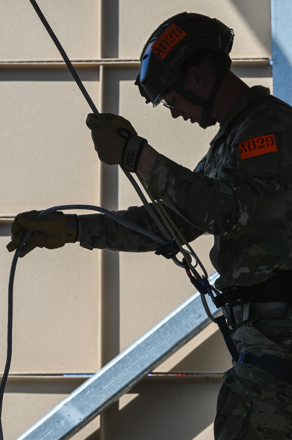 Special Warfare Zulu Course Trainees Rappel