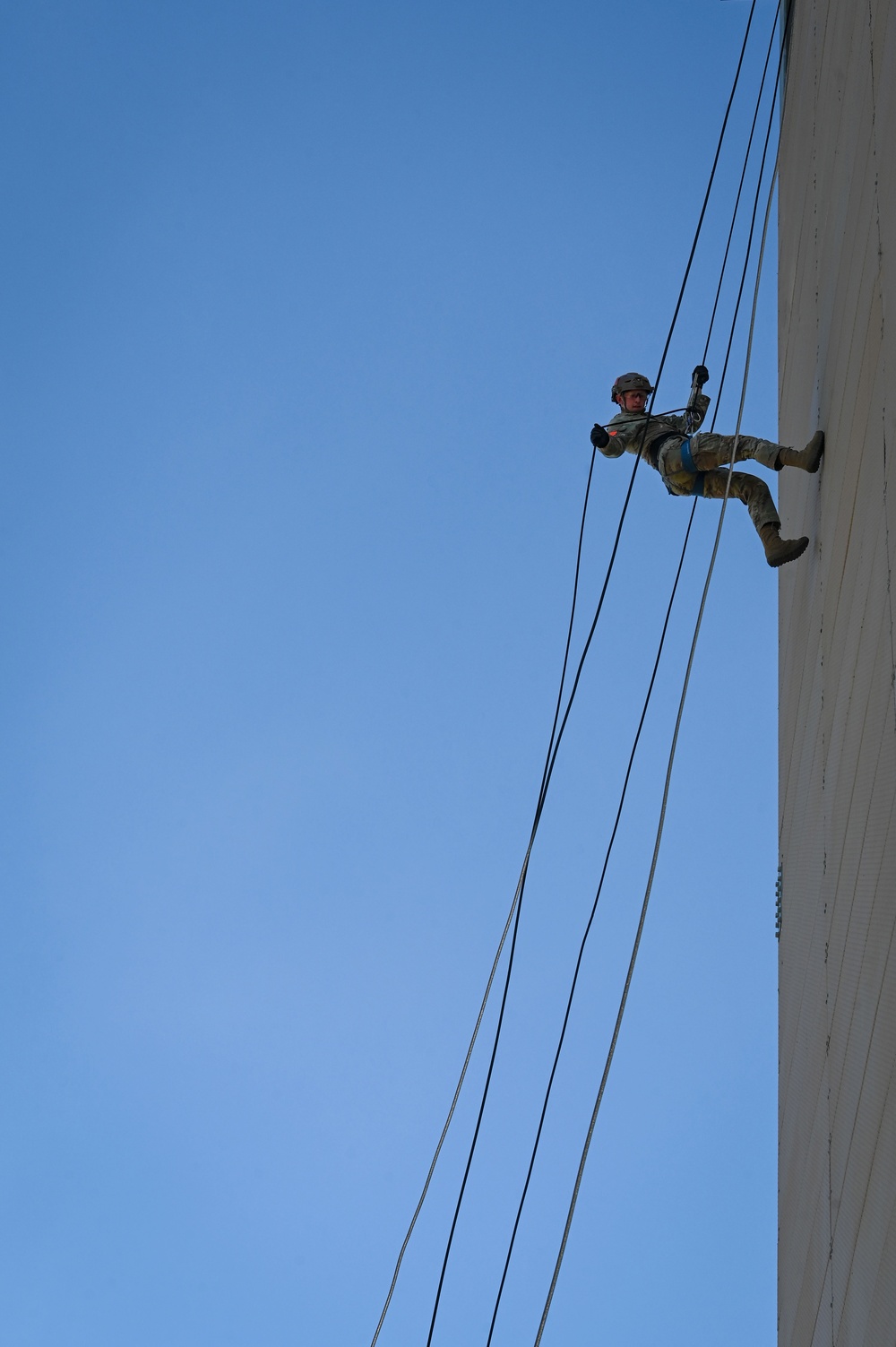 Special Warfare Zulu Course Trainees Rappel