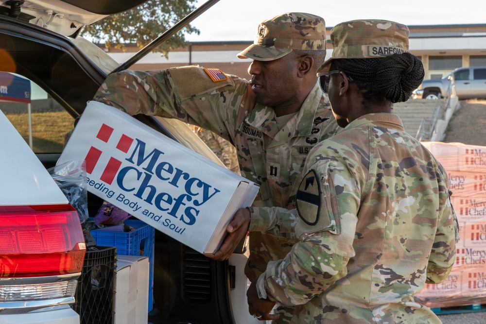 Troopers and Mercy Chefs deliver holiday cheer