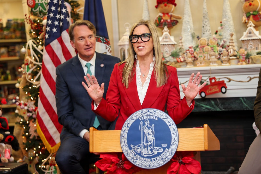 Holiday Helper Brings Hope to Service Members During Annual Holiday Event