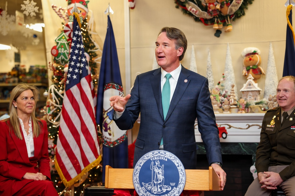 Holiday Helper Brings Hope to Service Members During Annual Holiday Event