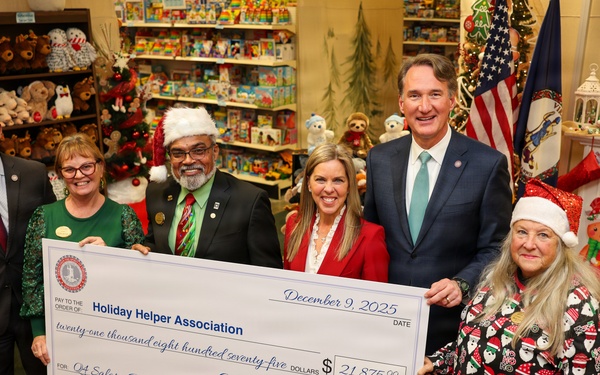 Holiday Helper Brings Hope to Service Members During Annual Holiday Event