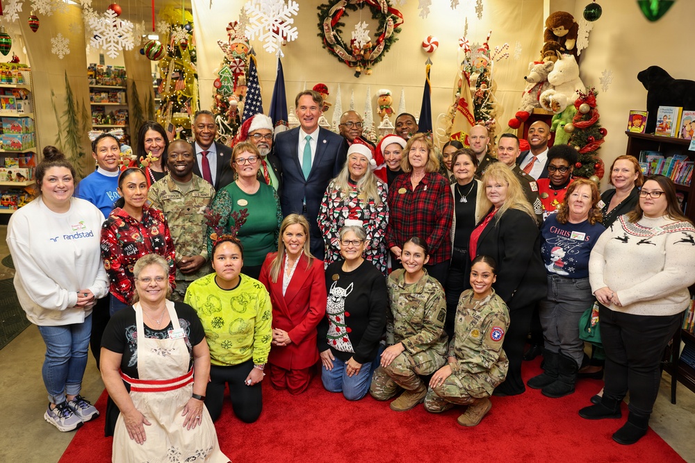 Holiday Helper Brings Hope to Service Members During Annual Holiday Event
