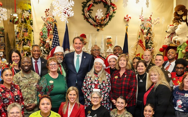 Holiday Helper Brings Hope to Service Members During Annual Holiday Event