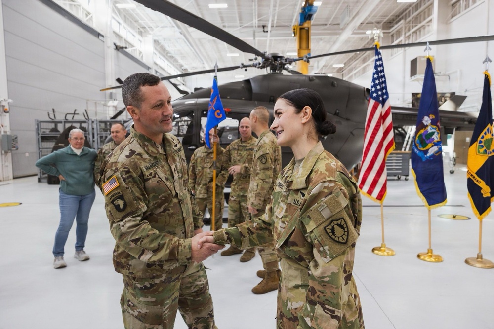 A Father’s Legacy Takes Flight: Maine Guardsman Hands Command to His Daughter