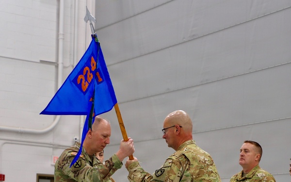 A Father’s Legacy Takes Flight: Maine Guardsman Hands Command to His Daughter