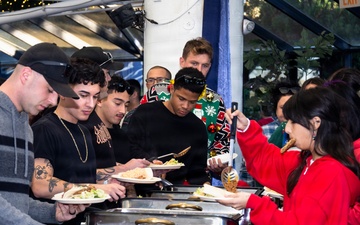 H&amp;HS MCAS Miramar hosts Holiday Party at SeaWorld 2025
