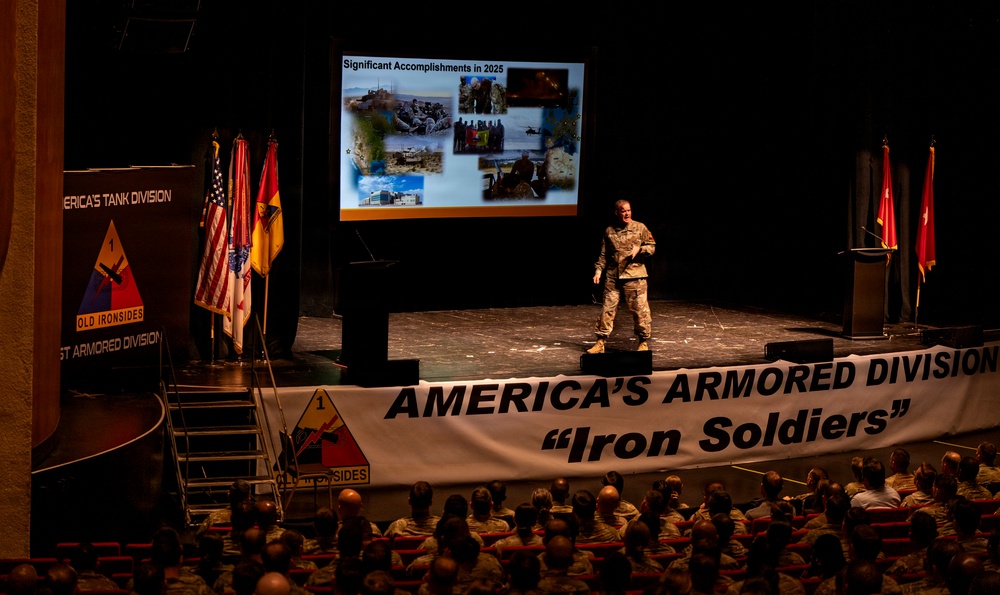 1AD hosts leadership seminar, Iron Summit, in El Paso