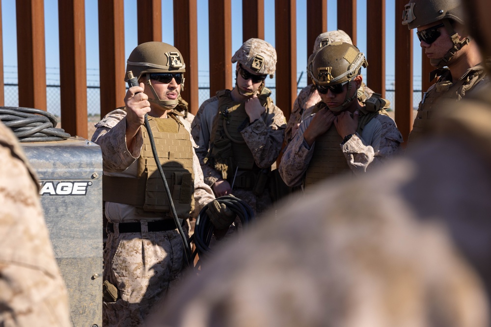 JTF-SB Marines train 1st CEB Marines in barrier reinforcement operations