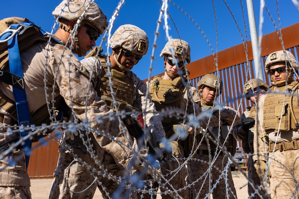 JTF-SB Marines train 1st CEB Marines in barrier reinforcement operations
