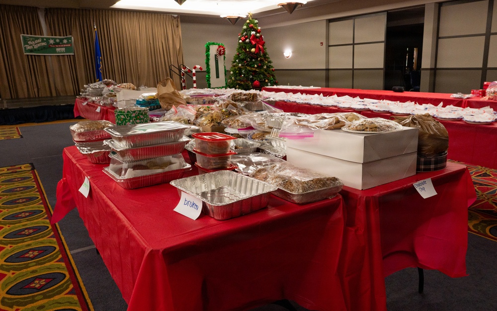319th Reconnaissance Wing collects 7,300 cookies during Airmen Cookie Drive