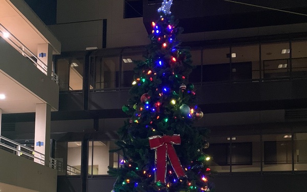 NBSD Commands Compete in Annual Holiday Lights Competition