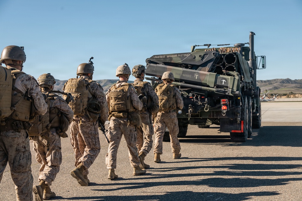 1st Bn., 11th Marines conduct HIRAIN during Steel Knight 25