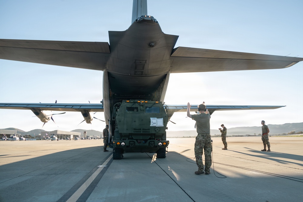 1st Bn., 11th Marines conduct HIRAIN during Steel Knight 25