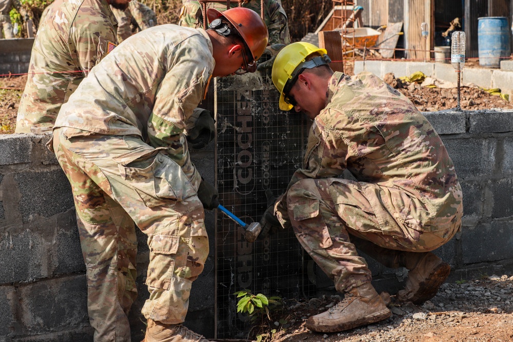 3rd Infantry Division Engineers Construct New Buildings with Panamanian Security Services