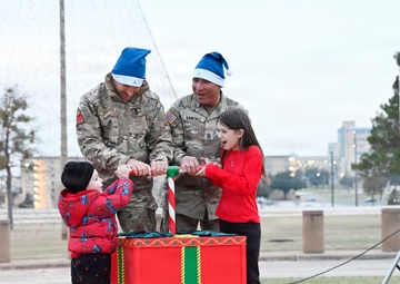 Fort Hood lights up holidays with tree-lighting ceremony