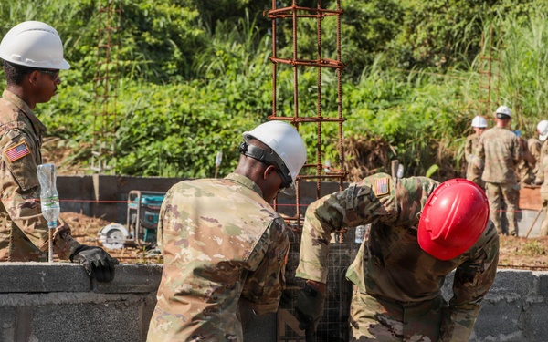 3rd Infantry Division Engineers Construct New Buildings with Panamanian Security Services