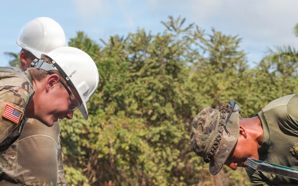 3rd Infantry Division Engineers Construct New Buildings with Panamanian Security Services
