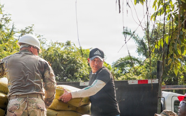 3rd Infantry Division Engineers Construct New Buildings with Panamanian Security Services