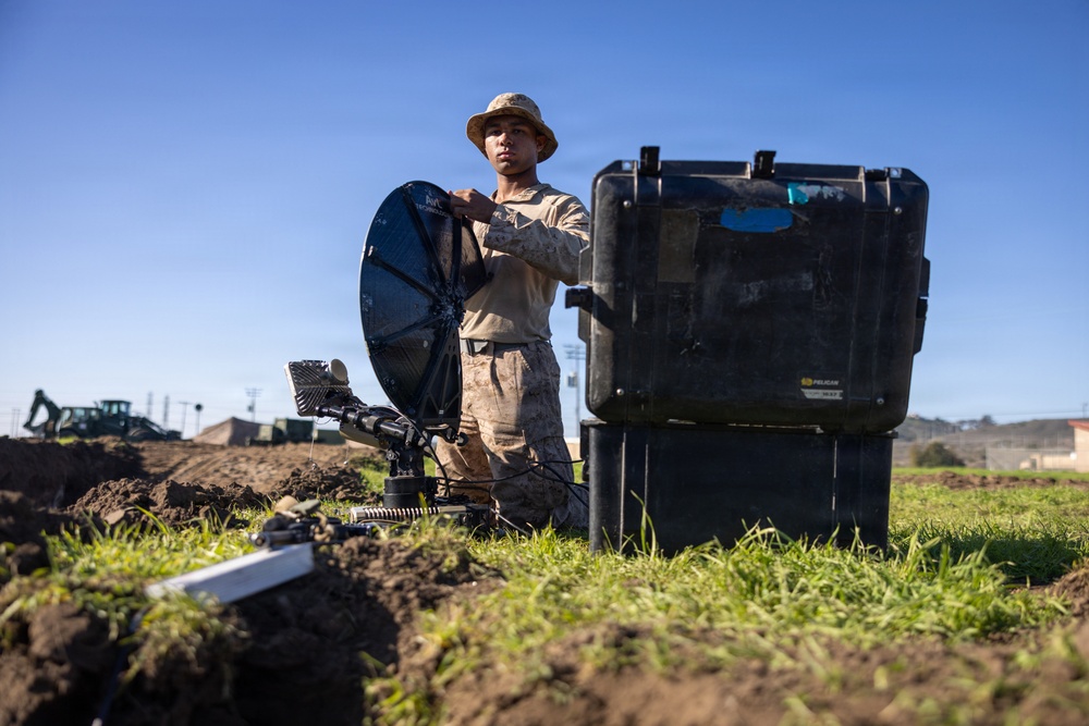 CLB-5 Marines establish combat operations center in newly completed bunker