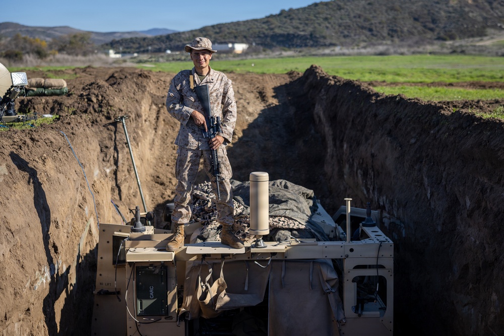 CLB-5 Marines establish combat operations center in newly completed bunker