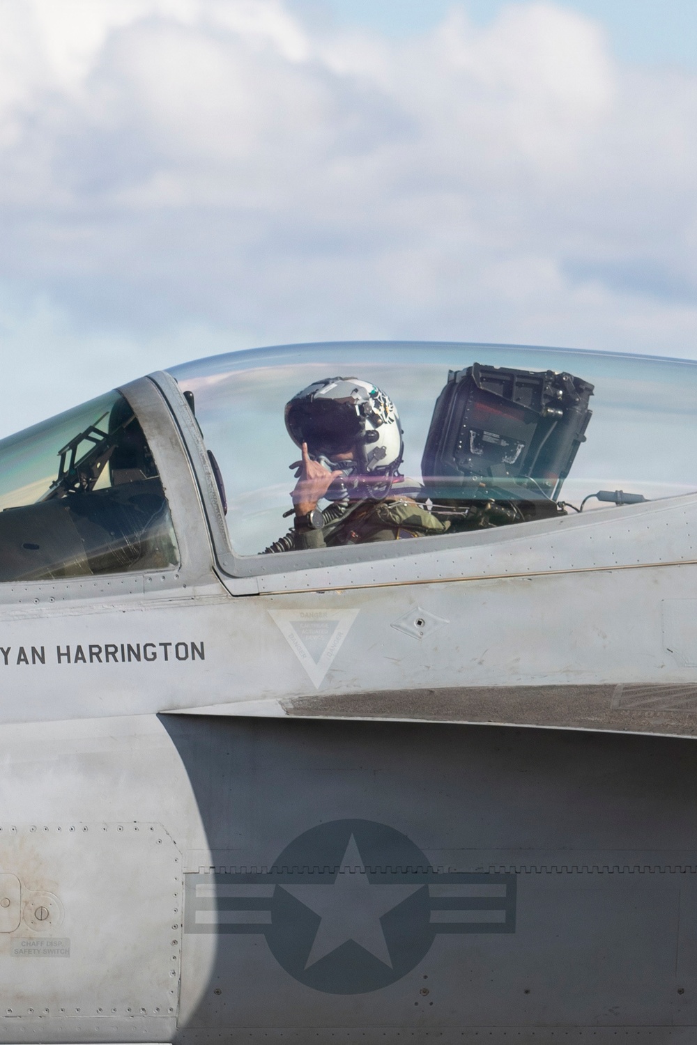 CVW-5 Pilots return to MCAS Iwakuni