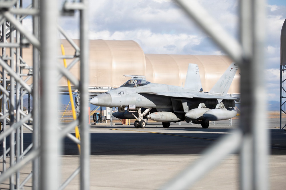 CVW-5 Pilots return to MCAS Iwakuni