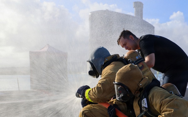 USS Jefferson City (SSN 759) conducts damage control training
