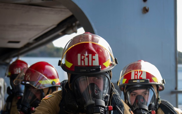 Sailors aboard USS Blue Ridge Conducts Damage Control Drills