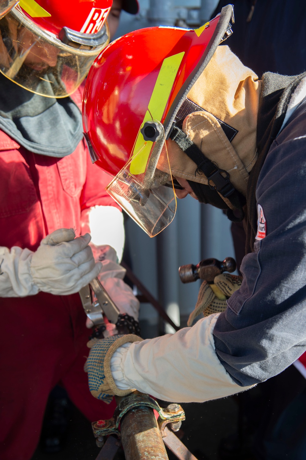 Sailors aboard USS Blue Ridge Conducts Damage Control Drills
