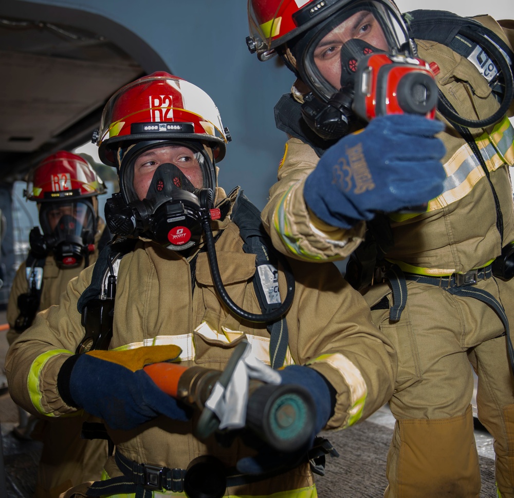 Sailors aboard USS Blue Ridge Conducts Damage Control Drills