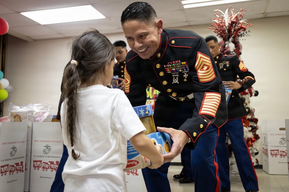 SMMC visits Littoral Distribution Company A in Puerto Rico