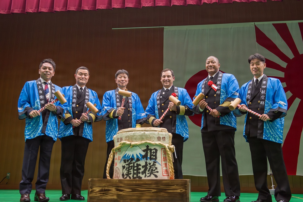 JMSDF Fleet Air Wing 4 Hosts Mochi Pounding Event