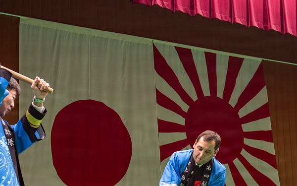 JMSDF Fleet Air Wing 4 Hosts Mochi Pounding Event