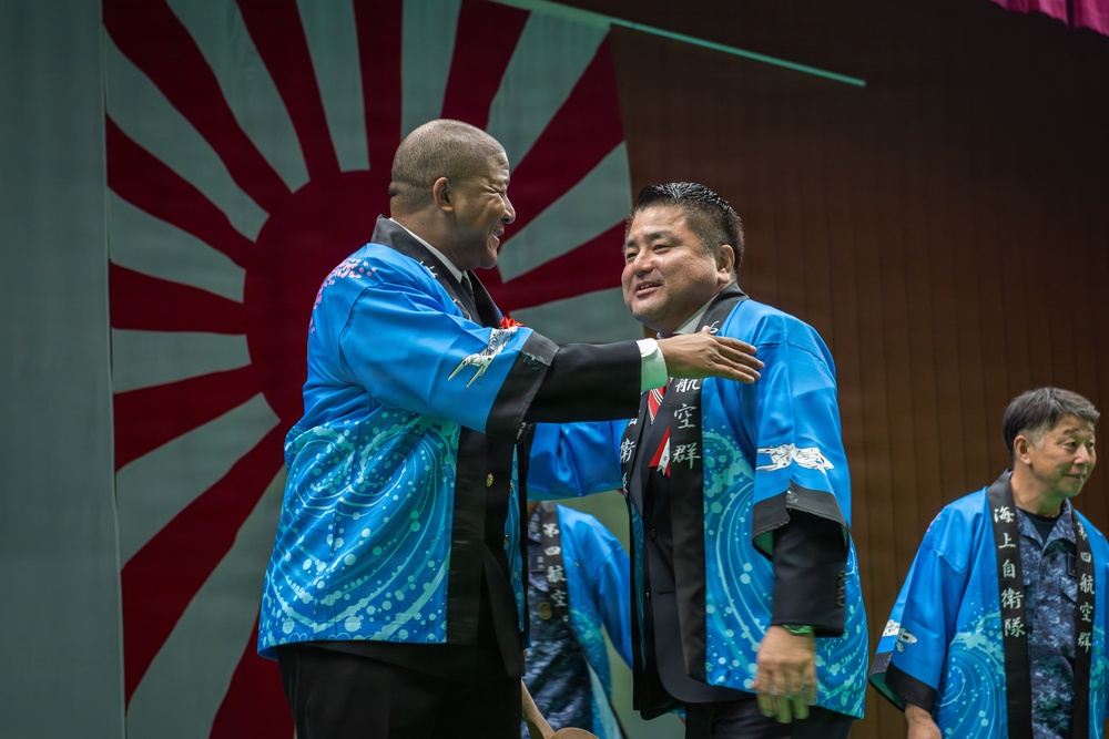 JMSDF Fleet Air Wing 4 Hosts Mochi Pounding Event