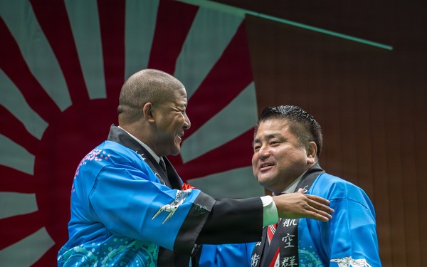 JMSDF Fleet Air Wing 4 Hosts Mochi Pounding Event