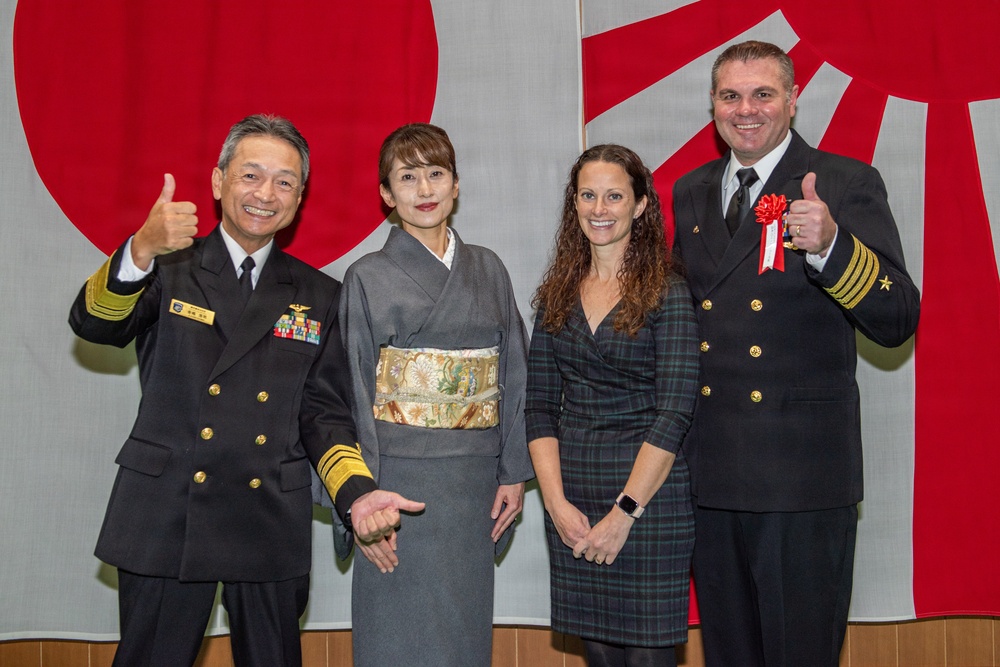 JMSDF Fleet Air Wing 4 Hosts Mochi Pounding Event