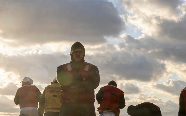 USS Dewey Conducts Routine Operations in the Pacific Ocean