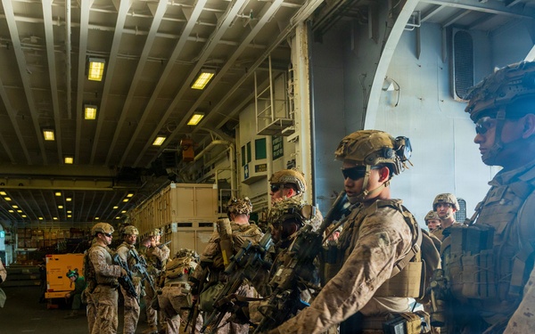 11th MEU Marines, Sailors conduct TRAP Drill