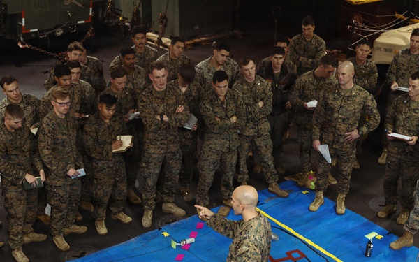 11th MEU Marines, Sailors Conduct Concept of Operations Brief
