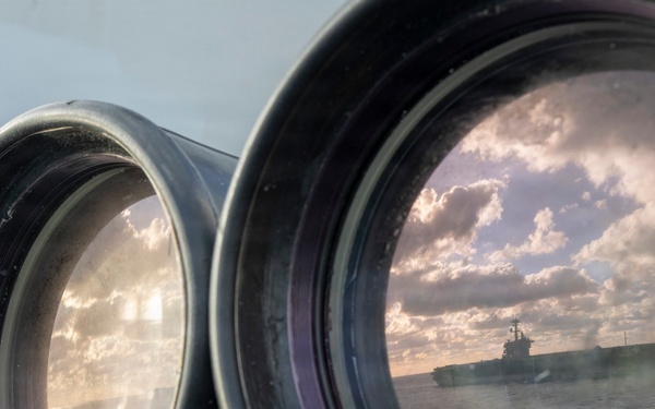 USS Dewey Conducts Routine Operations in the Pacific Ocean