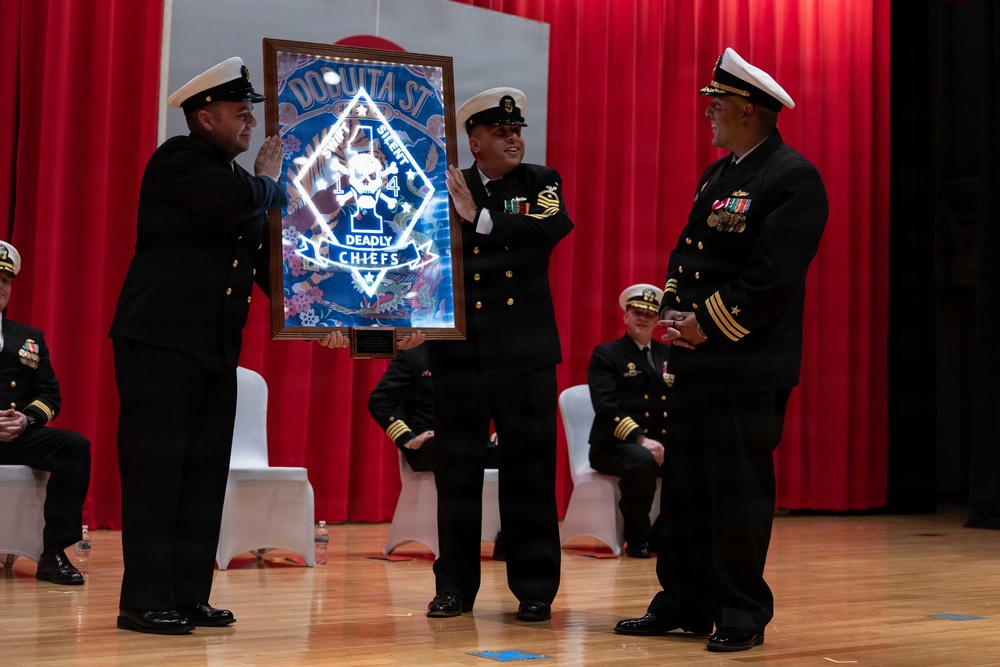 USS Ralph Johnson (DDG 114) Conducts Change of Command Ceremony