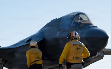 USS Boxer Conducts Flight Operations