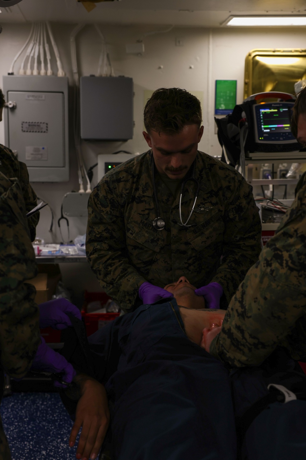 USS Boxer, 11th MEU conduct medical training exercise
