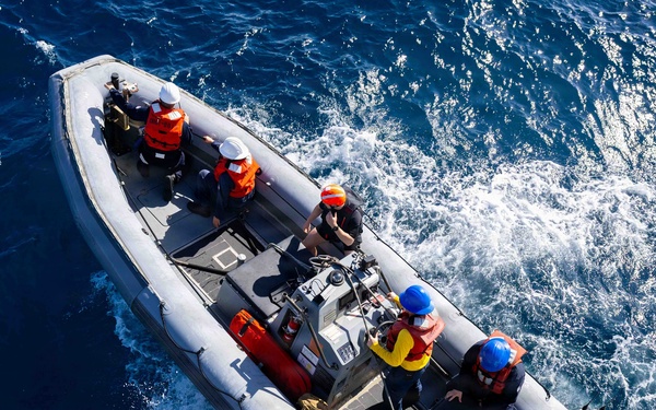 USS Rafael Peralta (DDG 115) Small Boat Operations
