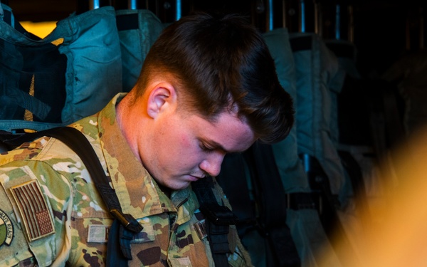 Joint UH-60 Black Hawk training enhances coordination between Army and 39th EOD