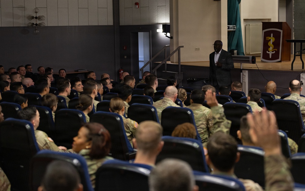 Lt. Gen. (Ret.) Dingle Leader Professional Development Seminar